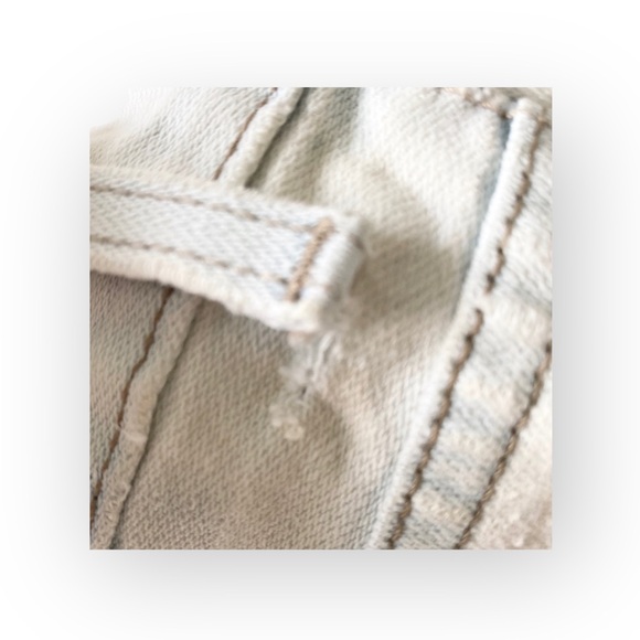 new LF Furst of a Kind ★ Vintage Upcycled Levi's® Cut Off Shorts ★ Winnie Pooh - Picture 8 of 16